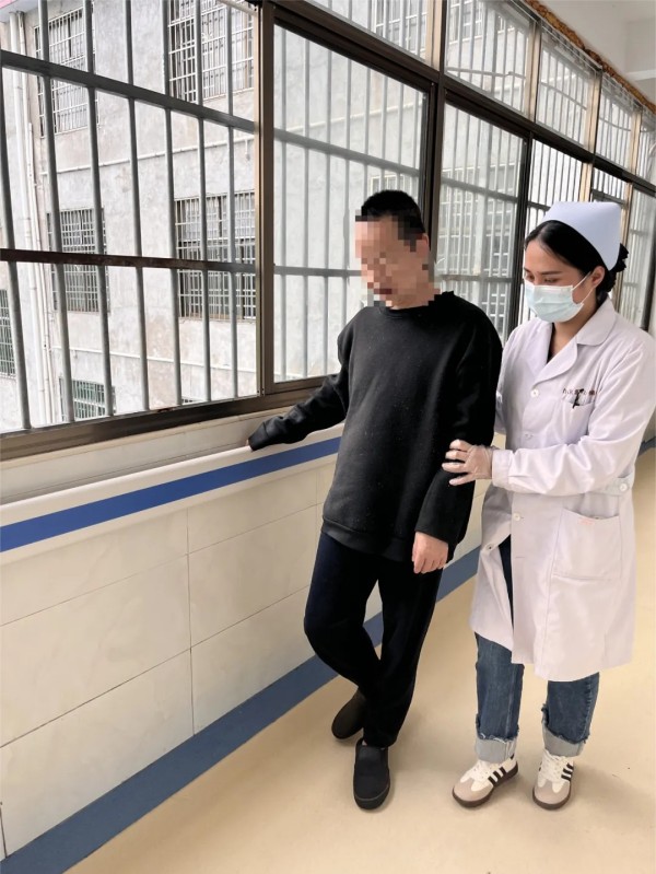 降低跌倒发生率，守护患者安全